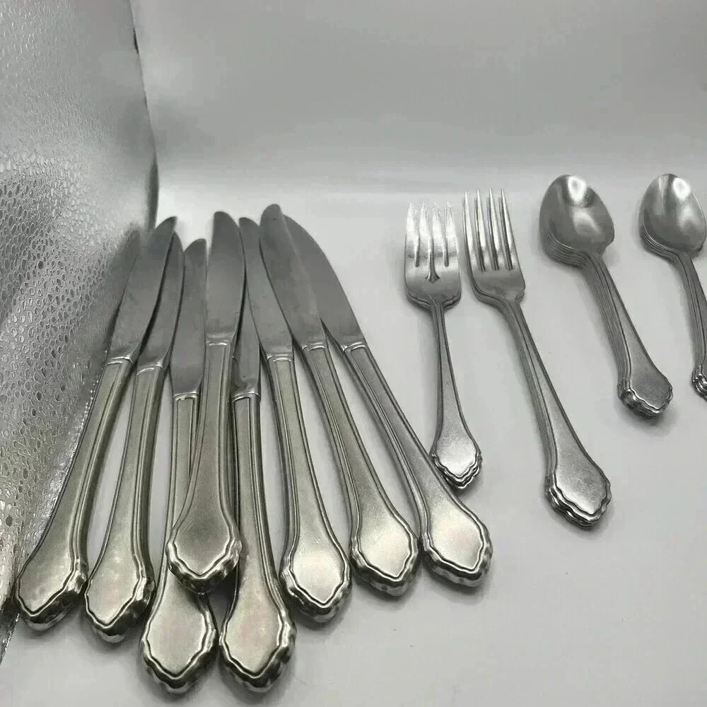 Wm A Rogers Deluxe Oneida Ltd MANSFIELD Stainless Steel 31 PCs
